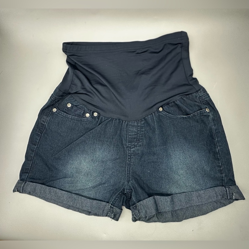"Rumor Has It!" Maternity Denim Shorts